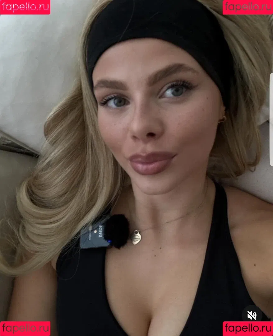 Larissa Neumann / tigerlariz Onlyfans Photo Gallery 