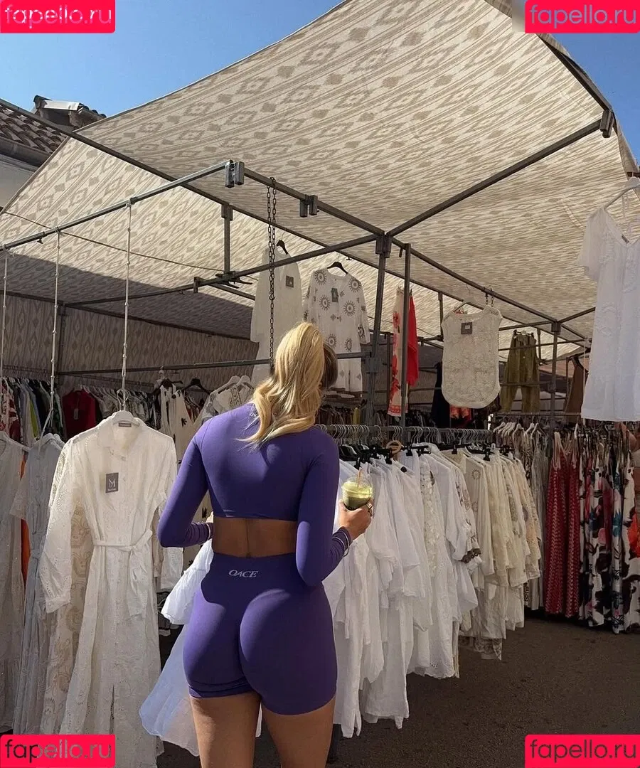 Larissa Neumann / tigerlariz Onlyfans Photo Gallery 