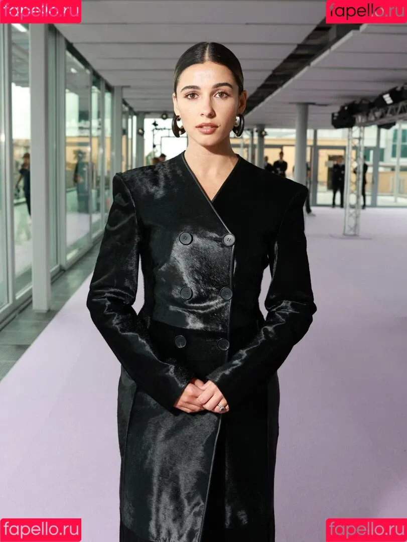 Naomi Scott / naomigscott Onlyfans Photo Gallery 