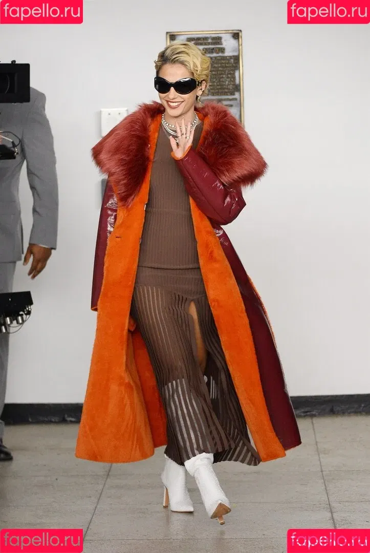 Naomi Scott / naomigscott Onlyfans Photo Gallery 