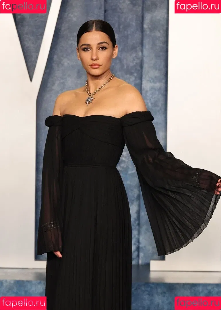 Naomi Scott / naomigscott Onlyfans Photo Gallery 