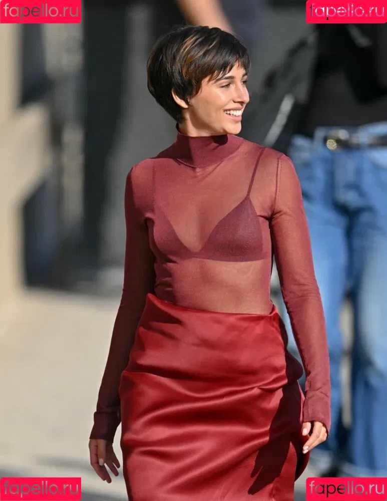 Naomi Scott / naomigscott Onlyfans Photo Gallery 