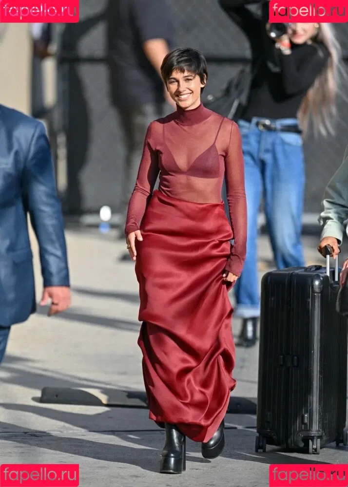 Naomi Scott / naomigscott Onlyfans Photo Gallery 