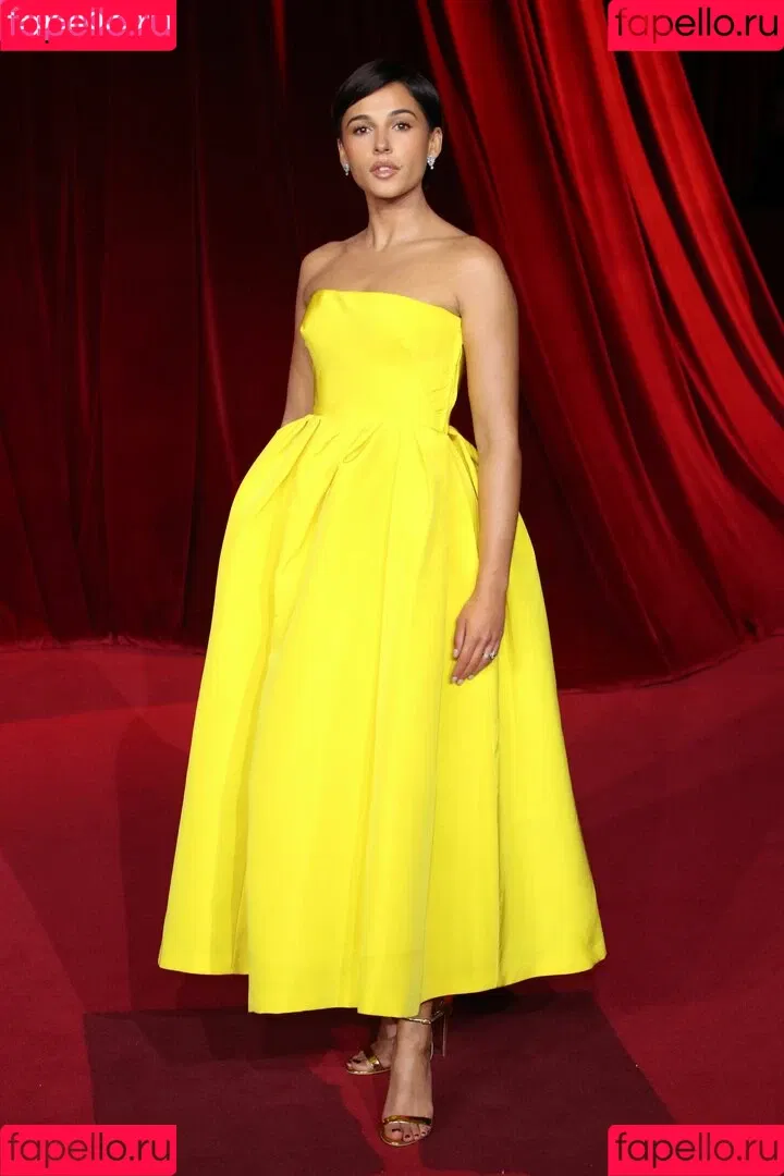 Naomi Scott / naomigscott Onlyfans Photo Gallery 