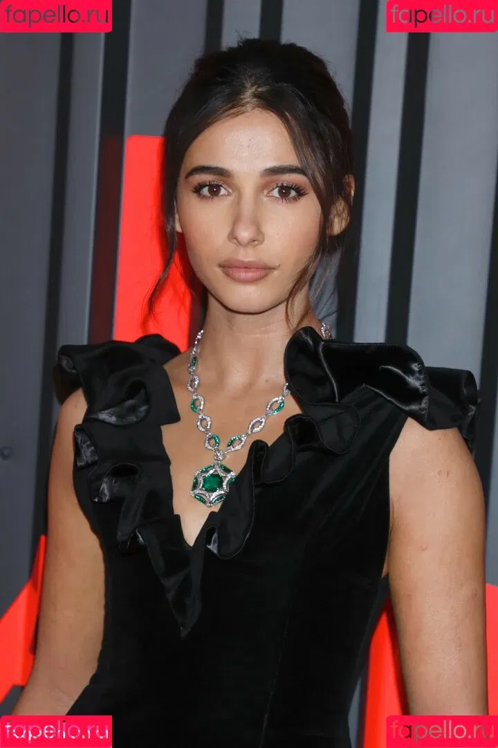 Naomi Scott / naomigscott Onlyfans Photo Gallery 