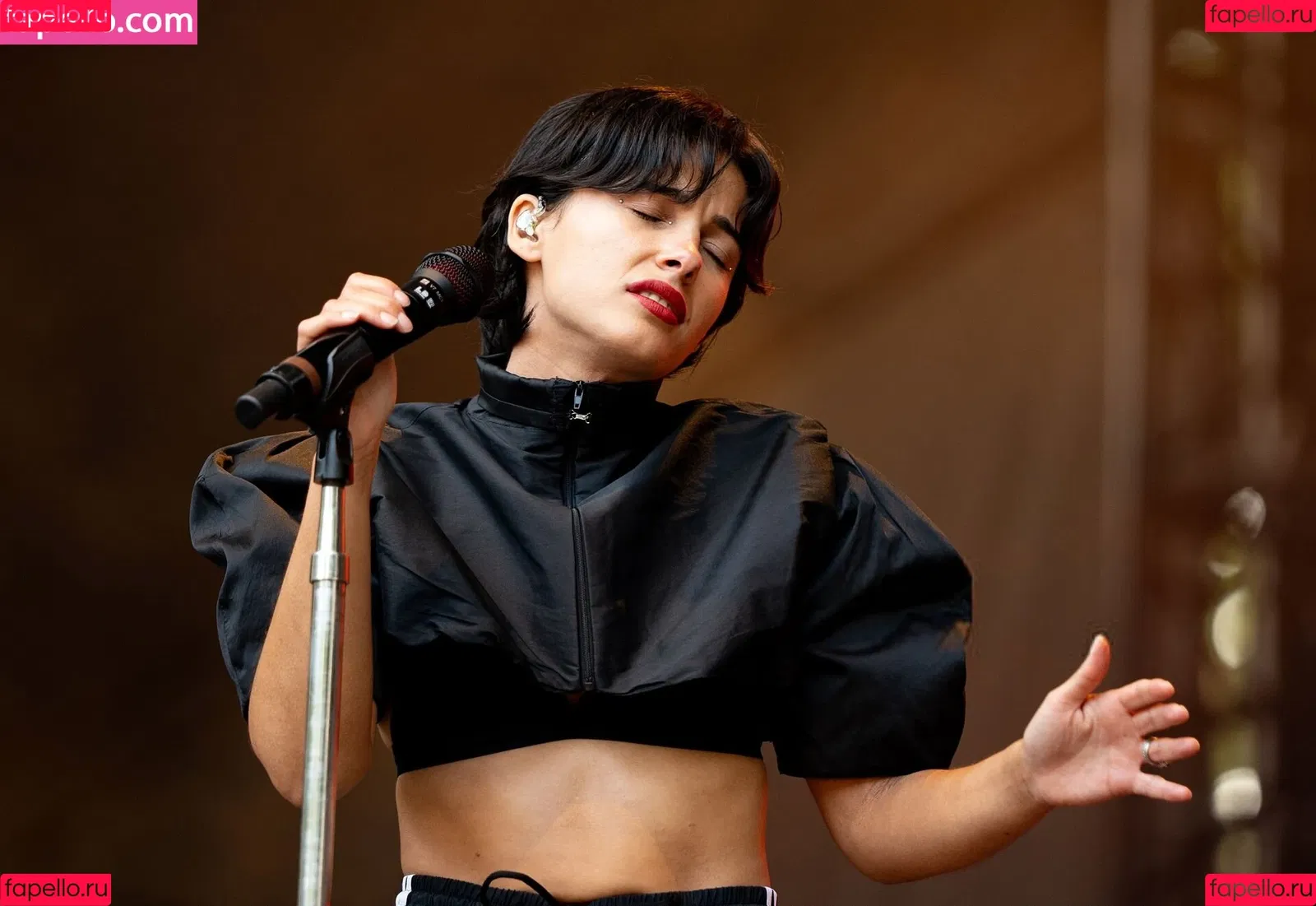 Naomi Scott / naomigscott Onlyfans Photo Gallery 