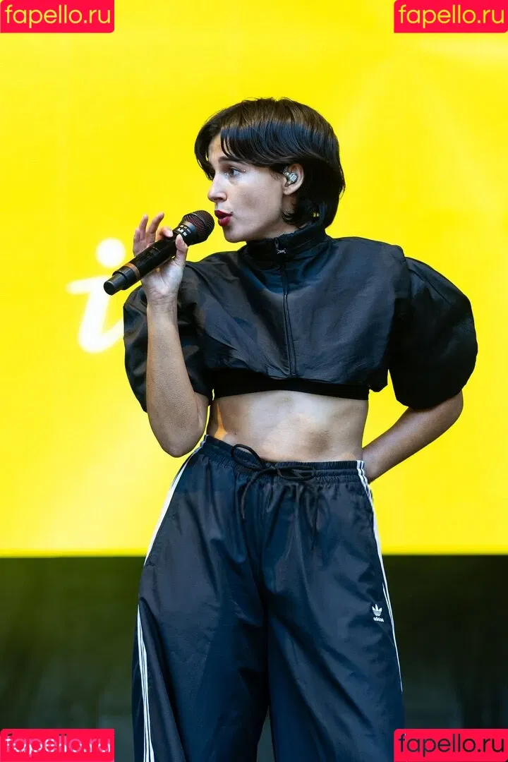 Naomi Scott / naomigscott Onlyfans Photo Gallery 