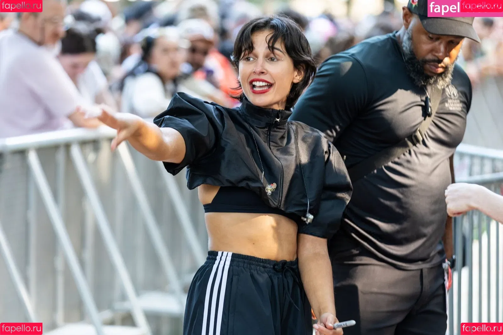 Naomi Scott / naomigscott Onlyfans Photo Gallery 