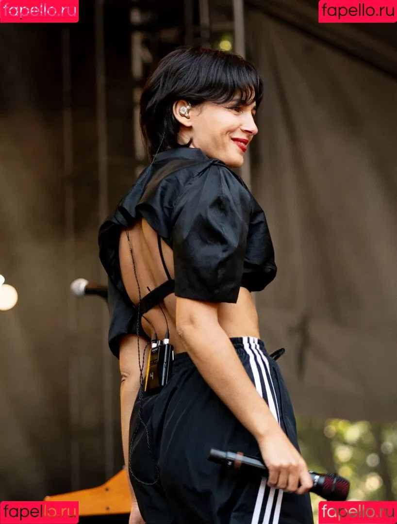 Naomi Scott / naomigscott Onlyfans Photo Gallery 