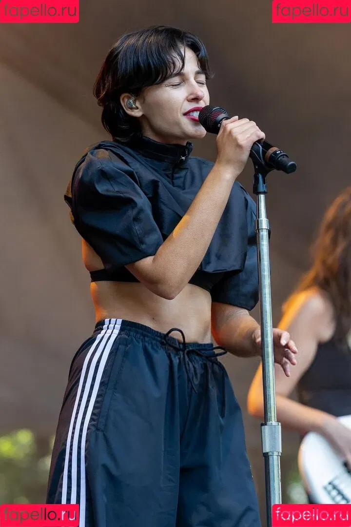 Naomi Scott / naomigscott Onlyfans Photo Gallery 