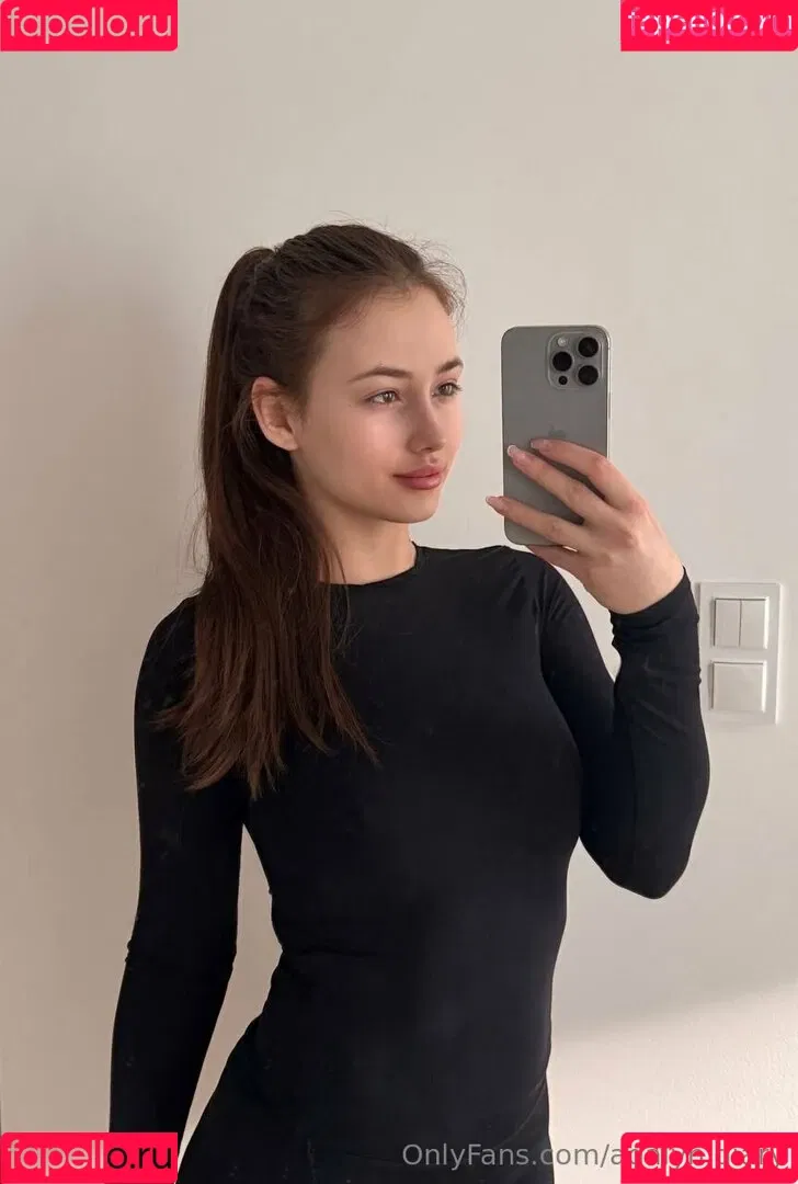 adalyn.diary / adelyn.diary Onlyfans Photo Gallery 