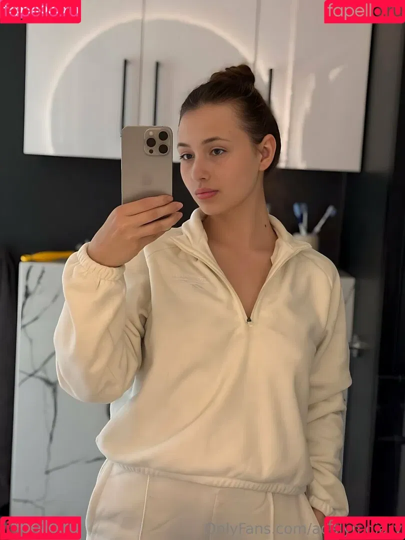 adalyn.diary / adelyn.diary Onlyfans Photo Gallery 