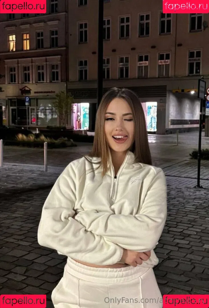 adalyn.diary / adelyn.diary Onlyfans Photo Gallery 