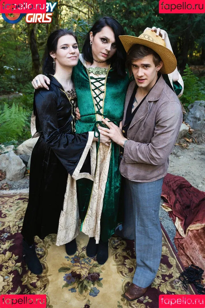 Paige Turner / flipping_paiges / flippingpaiges / https: / paigeturnernyc Onlyfans Photo Gallery 