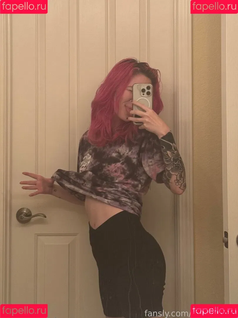 ver.sachi_ / versachiko Onlyfans Photo Gallery 