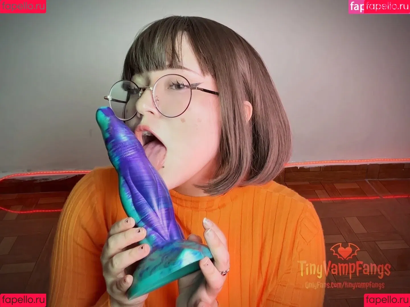 Nico / Tinyvampfangs Onlyfans Photo Gallery 