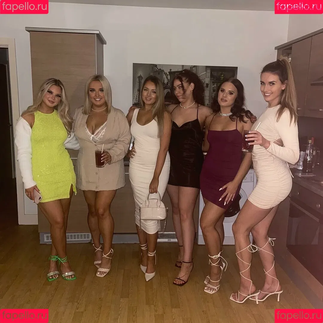 Olivia D / oliviadnovak Onlyfans Photo Gallery 