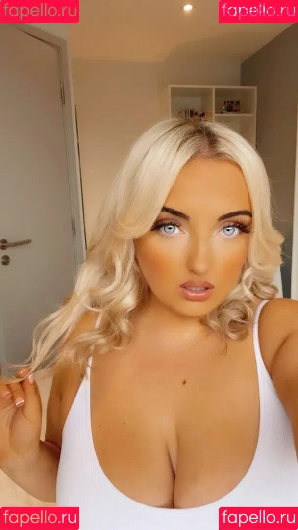 Olivia D / oliviadnovak Onlyfans Photo Gallery 