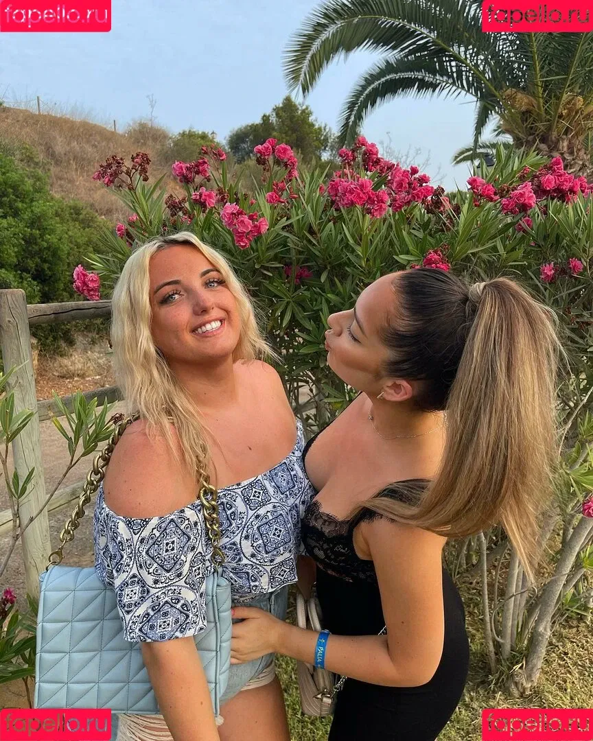 Olivia D / oliviadnovak Onlyfans Photo Gallery 