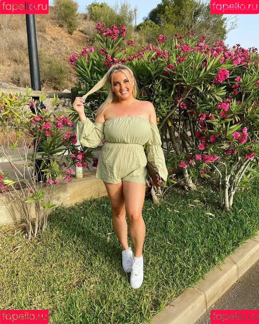 Olivia D / oliviadnovak Onlyfans Photo Gallery 