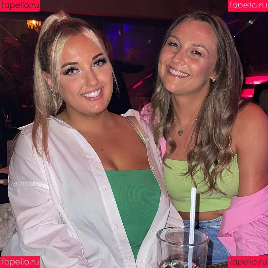 Olivia D / oliviadnovak Onlyfans Photo Gallery 