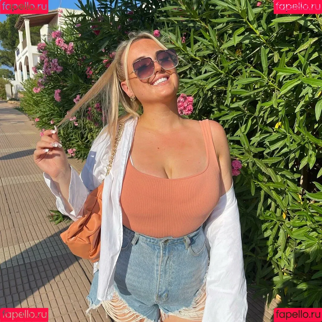 Olivia D / oliviadnovak Onlyfans Photo Gallery 