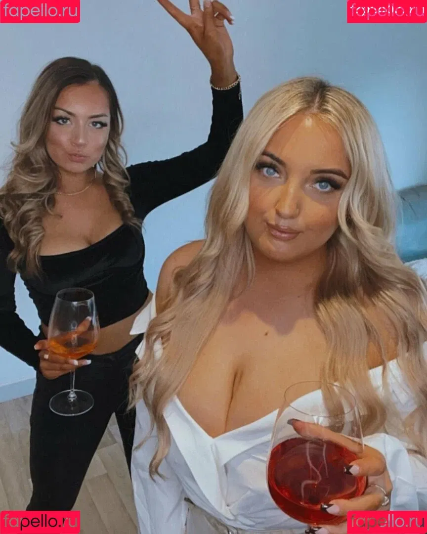 Olivia D / oliviadnovak Onlyfans Photo Gallery 