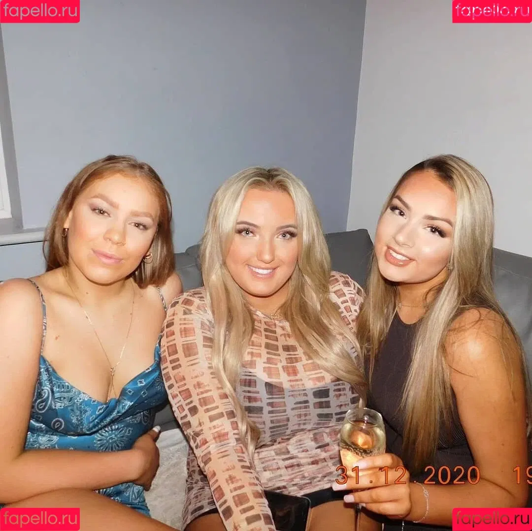 Olivia D / oliviadnovak Onlyfans Photo Gallery 