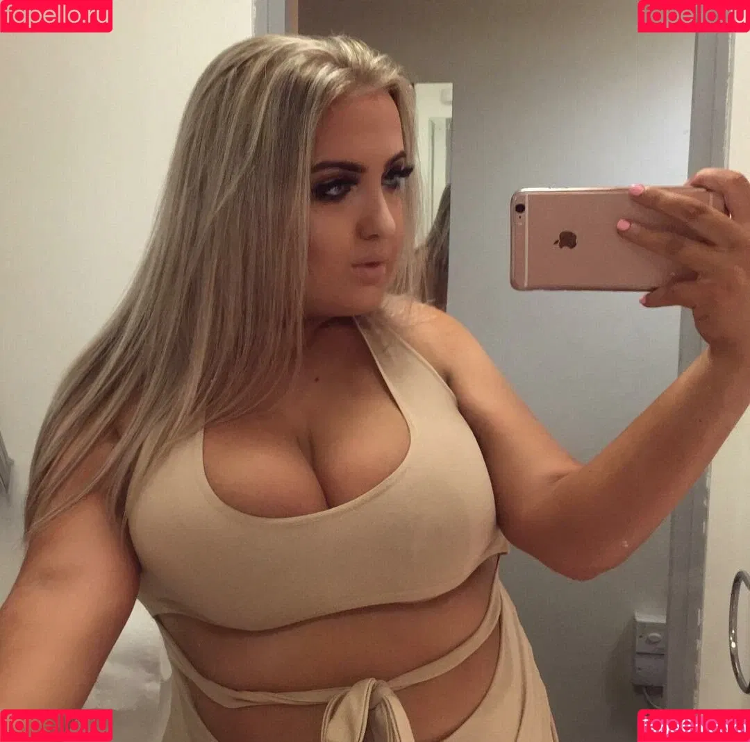 Olivia D / oliviadnovak Onlyfans Photo Gallery 