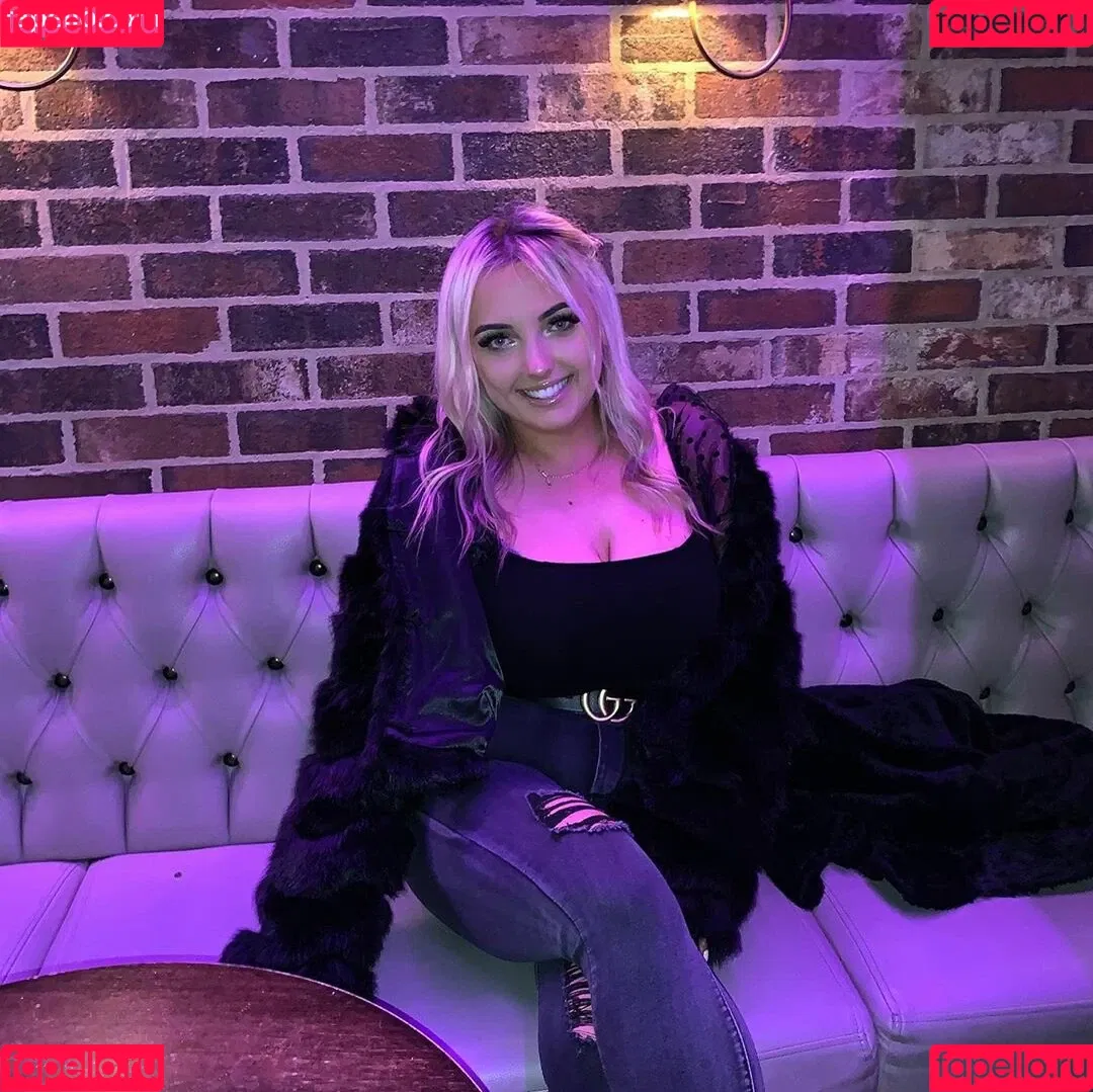 Olivia D / oliviadnovak Onlyfans Photo Gallery 