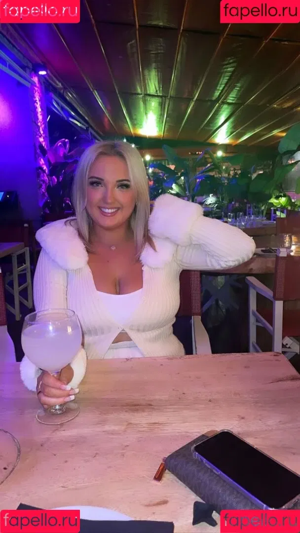 Olivia D / oliviadnovak Onlyfans Photo Gallery 