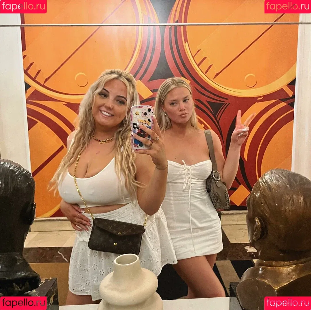 Olivia D / oliviadnovak Onlyfans Photo Gallery 
