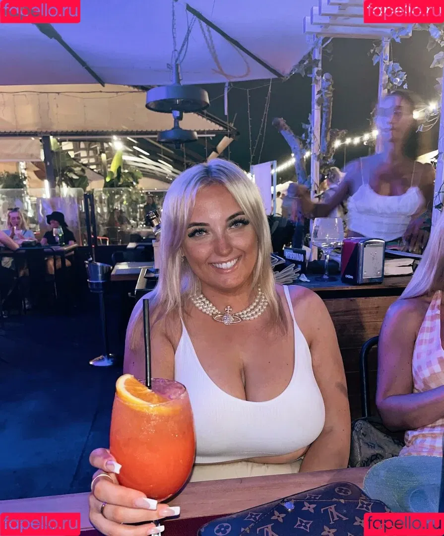 Olivia D / oliviadnovak Onlyfans Photo Gallery 