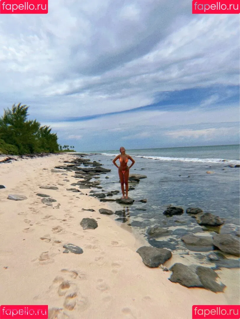 Abby Busick / abby.xo / abbybusick Onlyfans Photo Gallery 