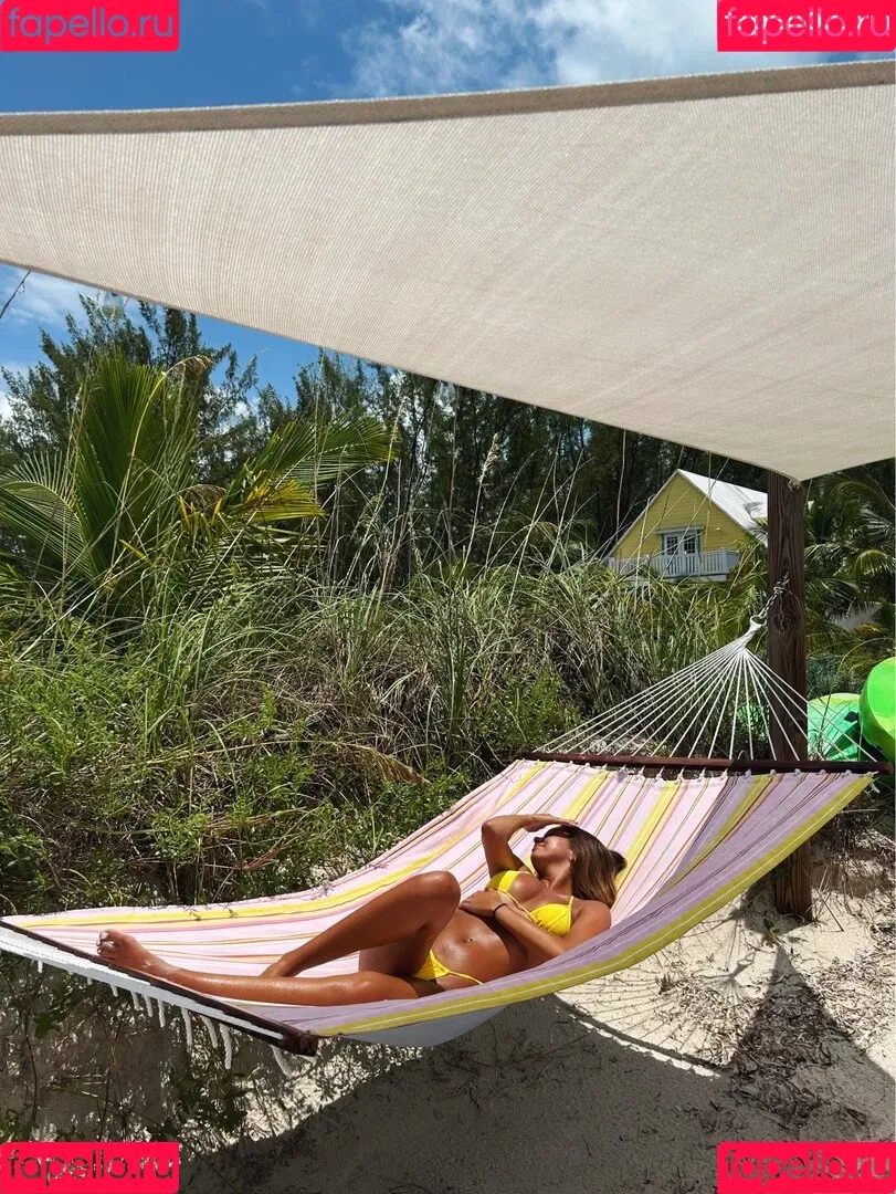 Abby Busick / abby.xo / abbybusick Onlyfans Photo Gallery 