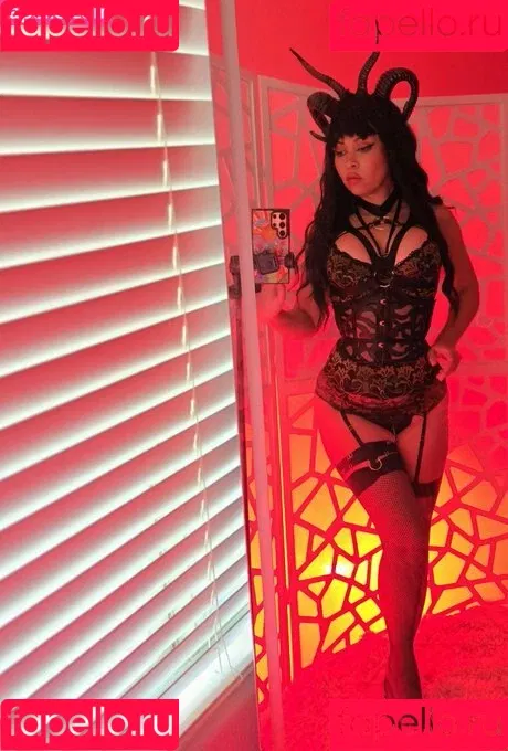 Pinksaltmoon / lunalyrik / pinksaltmoon2 / pinksaltmoonof Onlyfans Photo Gallery 