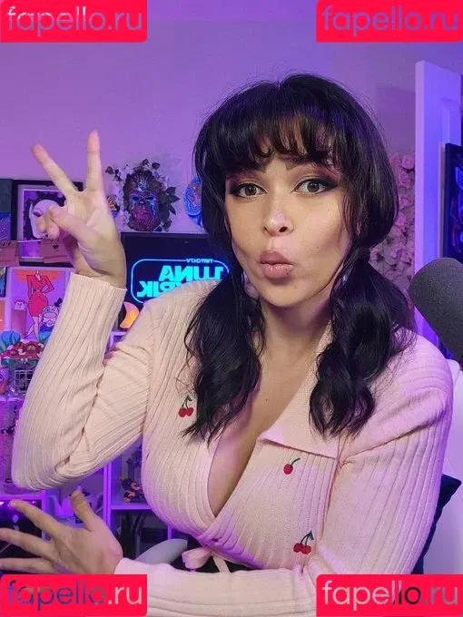 Pinksaltmoon / lunalyrik / pinksaltmoon2 / pinksaltmoonof Onlyfans Photo Gallery 