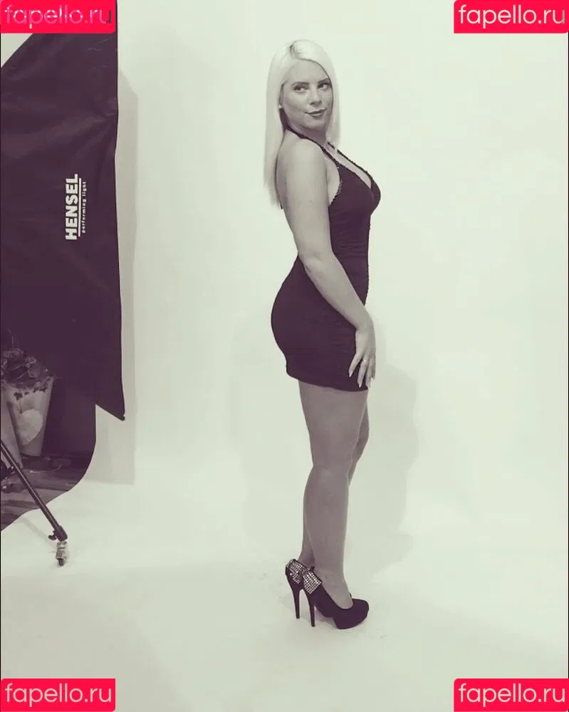 Jenny Frankhauser / jenny_frankhauser Onlyfans Photo Gallery 