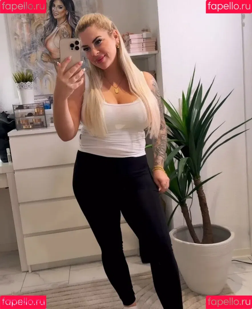 Jenny Frankhauser / jenny_frankhauser Onlyfans Photo Gallery 