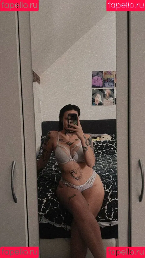 y0urd3vil_666 / yougotcarried Onlyfans Photo Gallery 