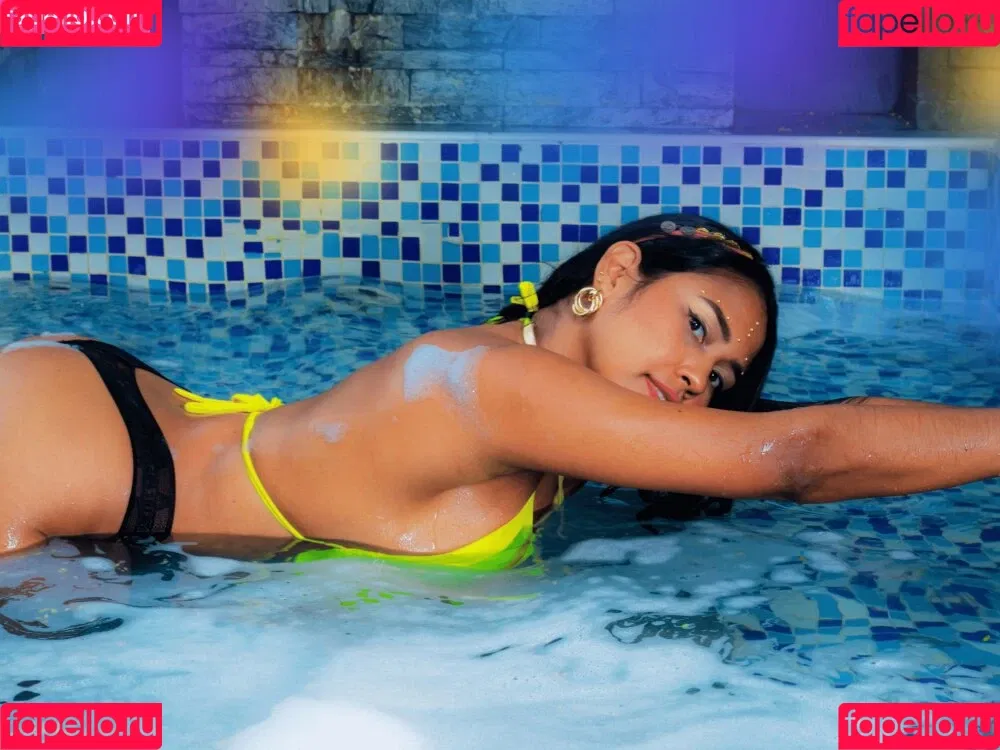 Katrina V Onlyfans Photo Gallery 