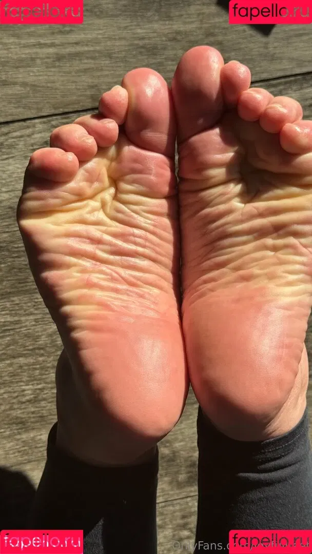 joy.fullfeet / joyfullfeet Onlyfans Photo Gallery 