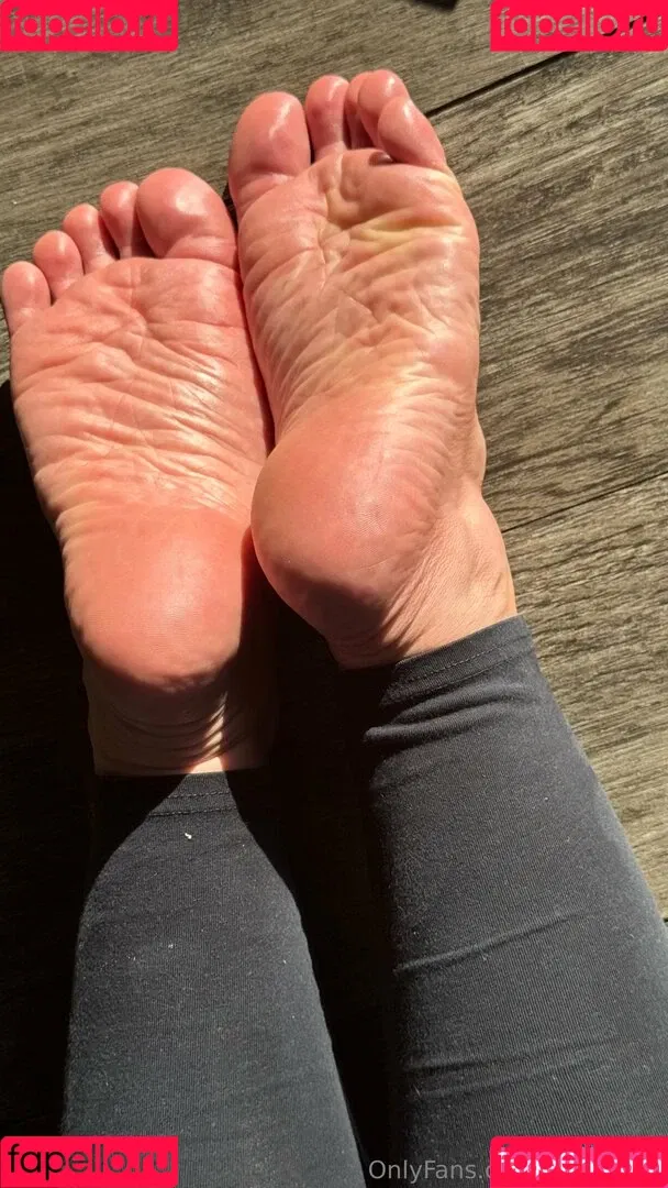 joy.fullfeet / joyfullfeet Onlyfans Photo Gallery 