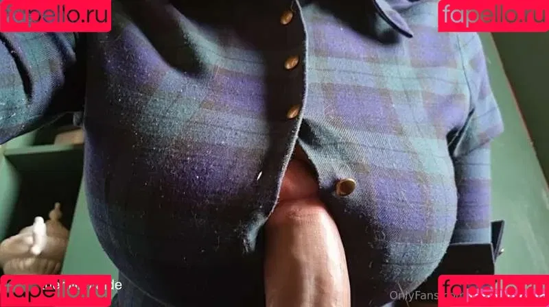 Themilkmaide / ilovelivieburke Onlyfans Photo Gallery 