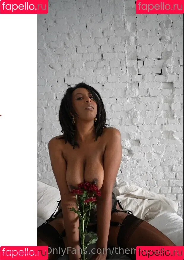 Themilkmaide / ilovelivieburke Onlyfans Photo Gallery 