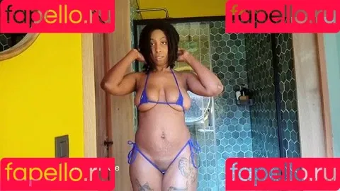 Themilkmaide / ilovelivieburke Onlyfans Photo Gallery 