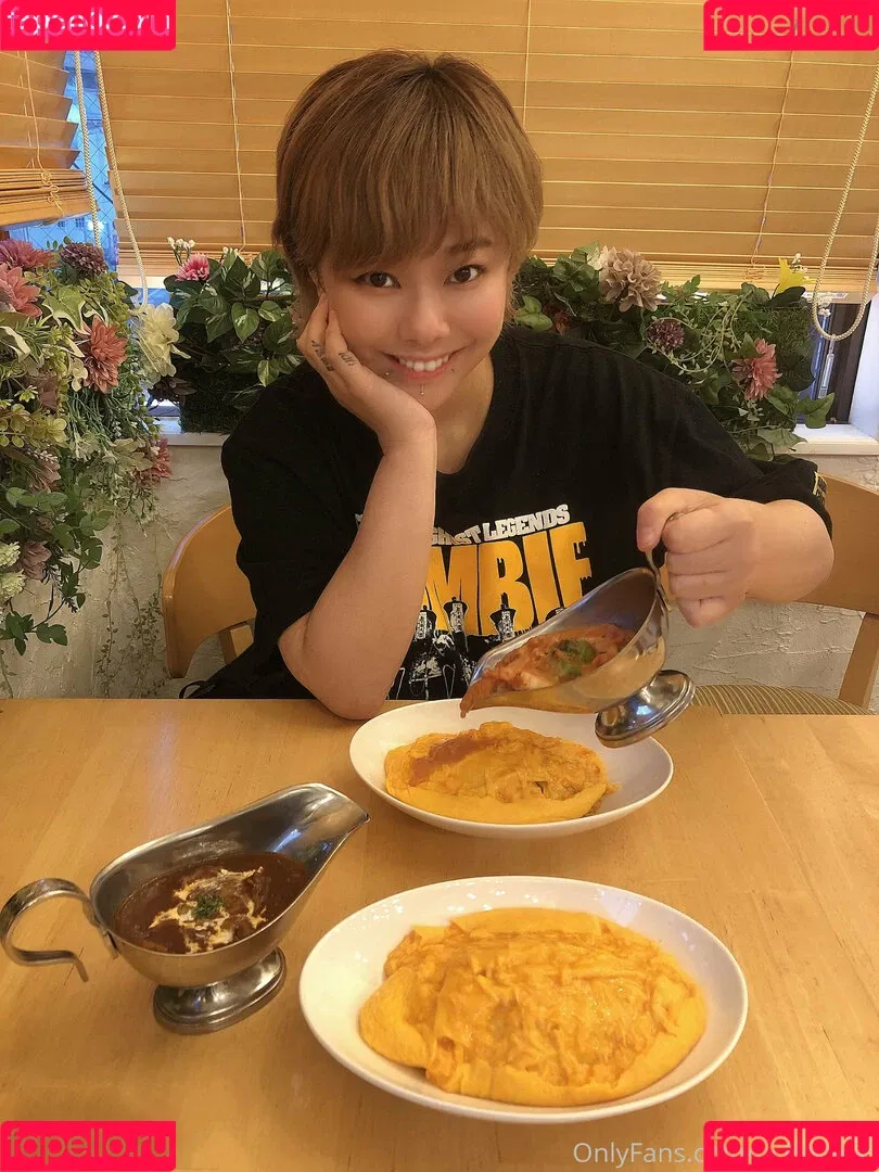 P-chan / Pchan666 / pchan030 Onlyfans Photo Gallery 