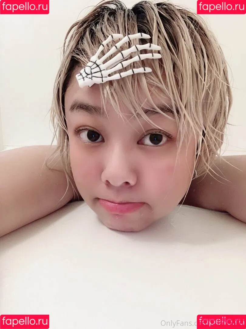 P-chan / Pchan666 / pchan030 Onlyfans Photo Gallery 