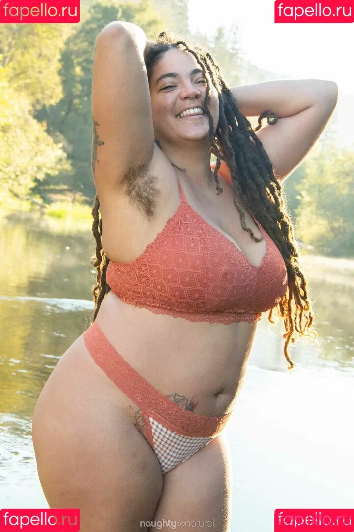 ChristinaGonzalez / FeistyFeminista / cristinagonzalezromualdez / missfiesty Onlyfans Photo Gallery 