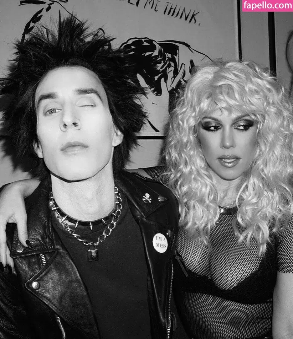 Kourtney Kardashian Onlyfans Photo Gallery 